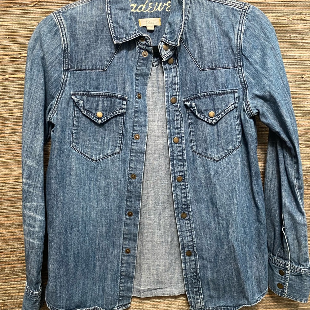 Madewell Indigo Button-Up Denim Shirt size xs.